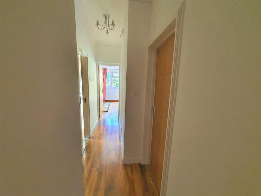 2 Bedroom Flat - Travel Direct To Heathrow/Central 런던 외부 사진
