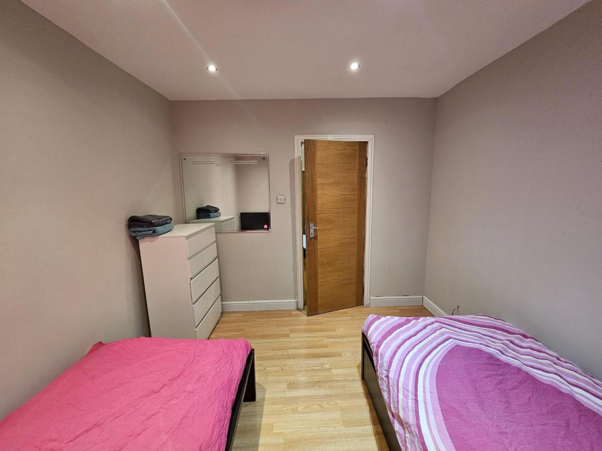 2 Bedroom Flat - Travel Direct To Heathrow/Central 런던 외부 사진
